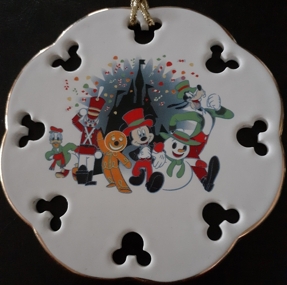 2003 Mickey's Very Merry Christmas Party Ornament